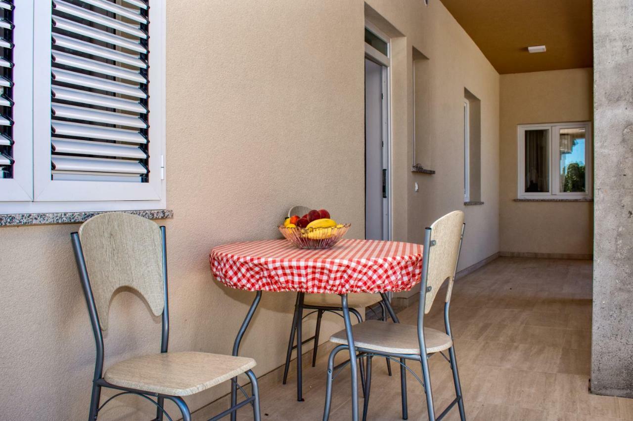 Apartman Ante Sukošan 外观 照片